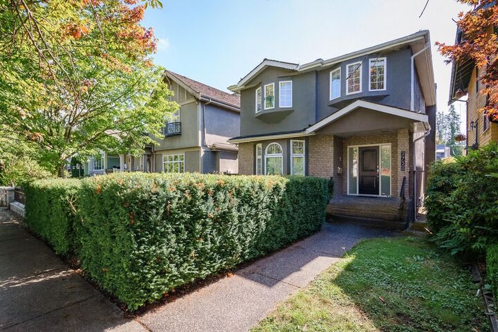 2726 W 42nd Avenue — photo 1