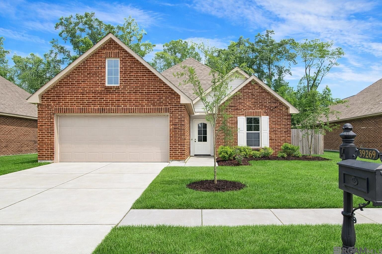 Property Photo:  39269 Majestic Wood Ave  LA 70737 