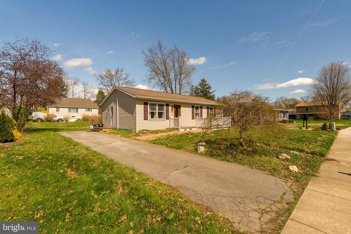 Property Photo:  533 Martin Avenue  PA 17552 