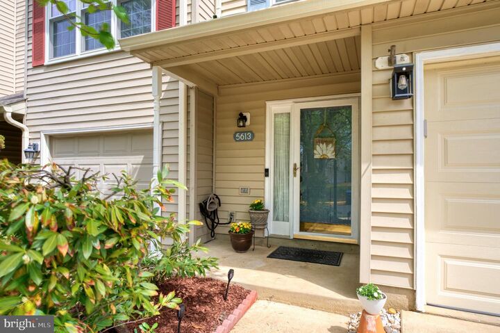 Property Photo:  5613 Gosling Drive  VA 20124 