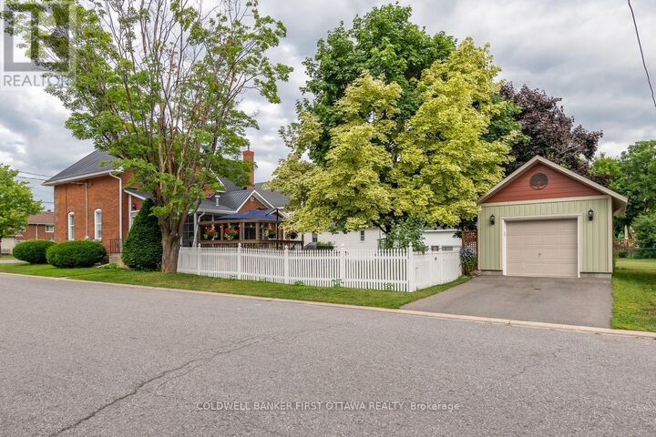 Property Photo:  256 A&B Flora Street  ON K7C 3M4 
