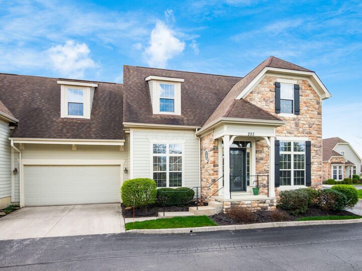 Property Photo: 293 Murphy'S Green OH 43065