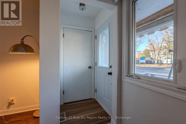 Property Photo:  994 Premier Road  ON P1A 2H8 