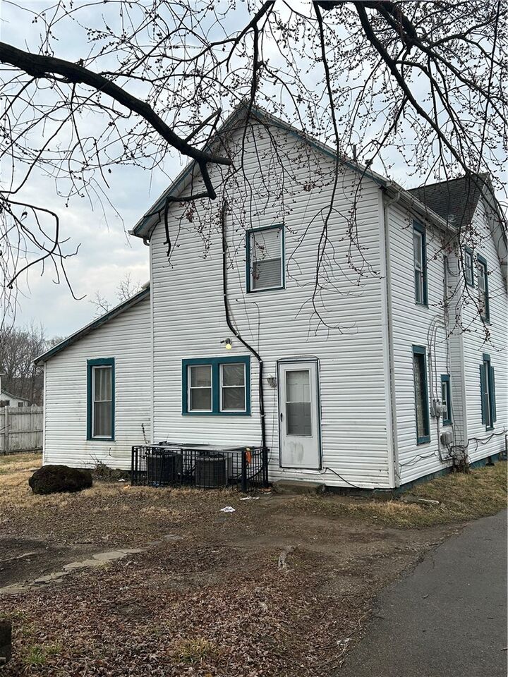 Property Photo: 1713 Oakridge Drive OH 45417