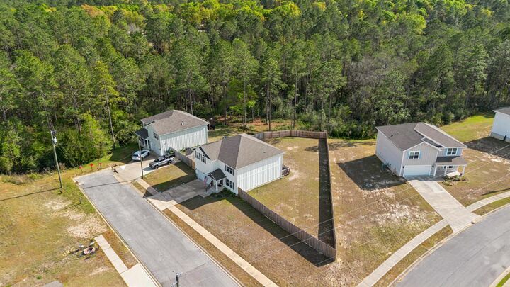 Property Photo:  3516 Malus Court  FL 32539 