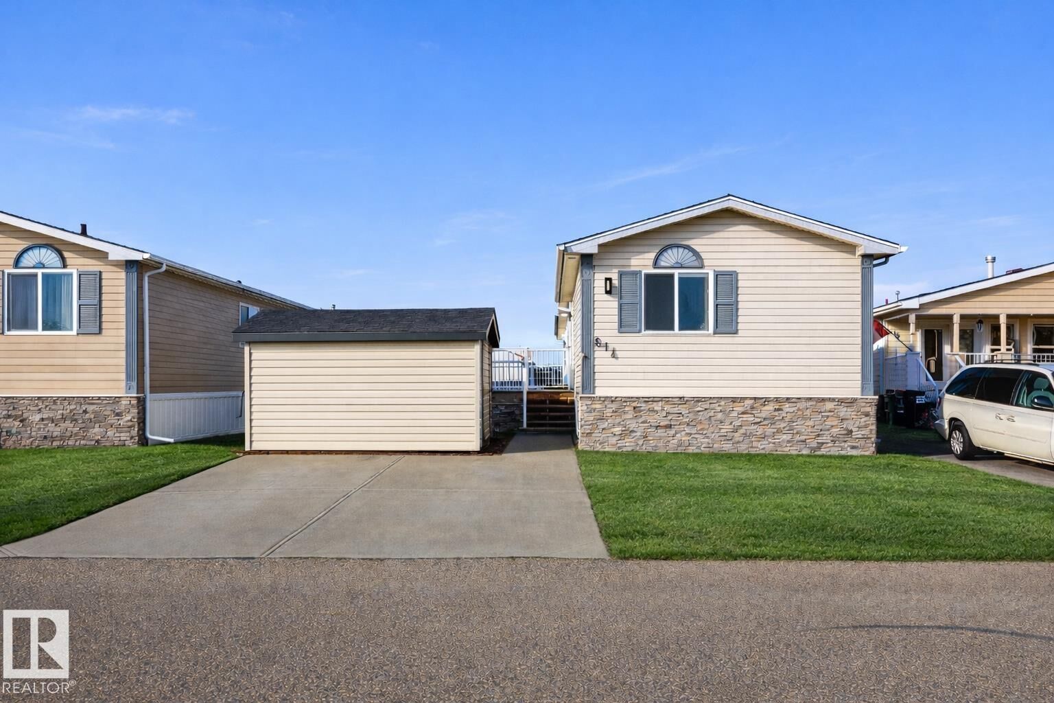 Photo de la propriété:  514 Maple Wood Crescent NW  AB T6P 0A9 