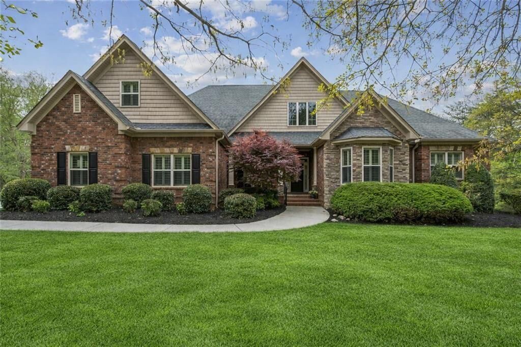 Property Photo:  20 Stampede Pass  GA 30171 