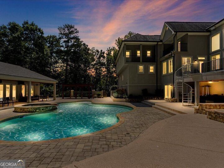 Property Photo: 330 N Peachtree Parkway GA 30269