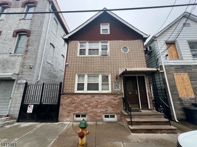 Property Photo:  112 Polk St  NJ 07105 