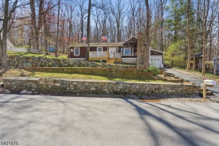 Property Photo:  159 Glenside Trail  NJ 07871 