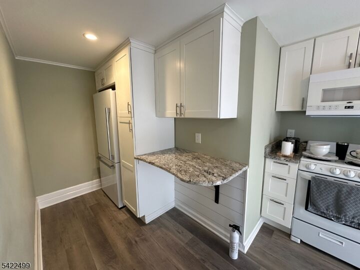 Property Photo:  27 Center St  NJ 08809 