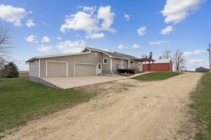Property Photo:  2582 30th Street  IA 50650 