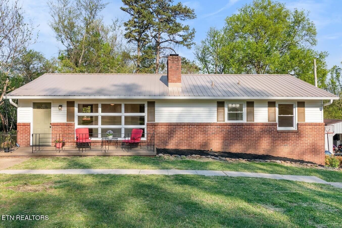 Property Photo: 3114 Hazelwood Rd TN 37921