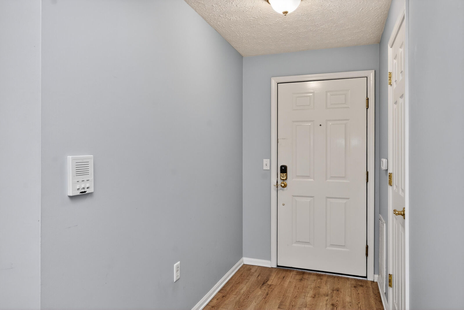 Property Photo:  600 Vincent Way 4303  KY 40503 