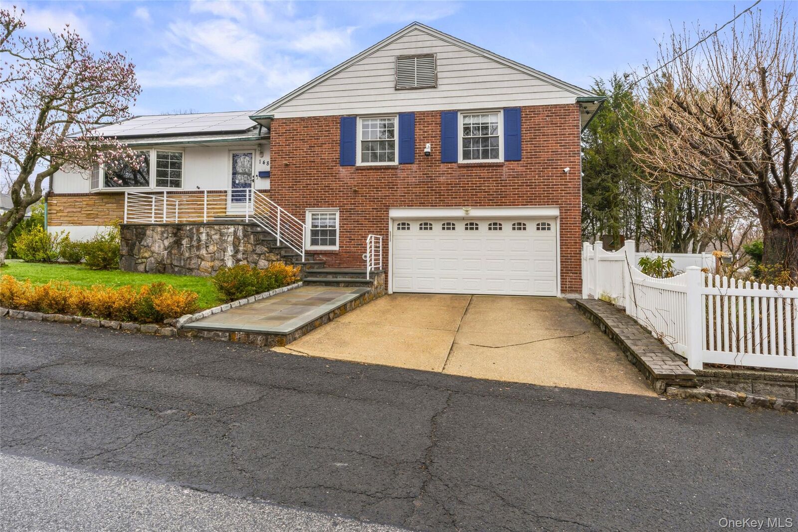 Property Photo:  148 Lefferts Road  NY 10705 