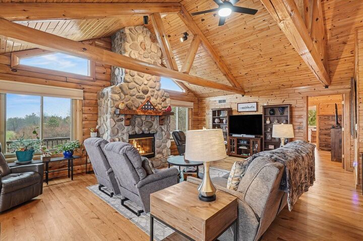 Property Photo: 3826 Buzzell MI 48624