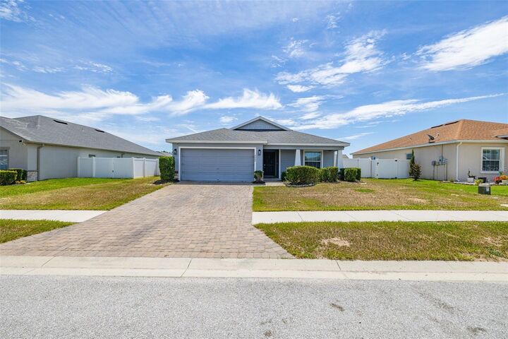 Property Photo:  2060 Ashboro Place  FL 33830 