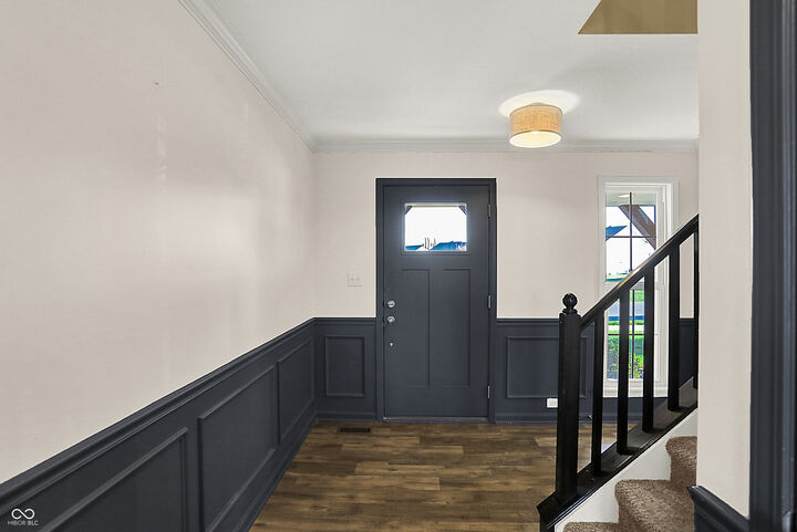 Property Photo: 1515 W Springhurst Boulevard IN 46140