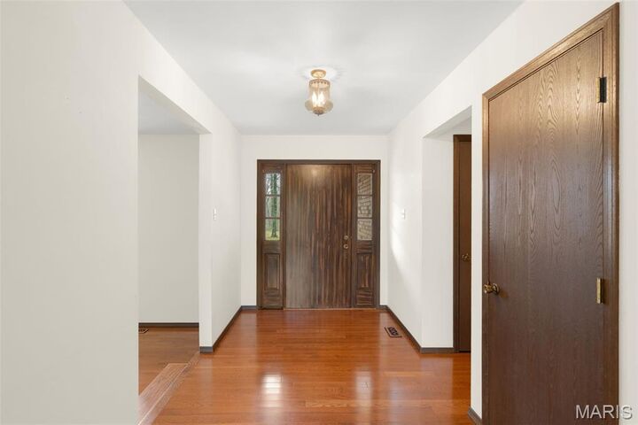 Property Photo: 17 Stablestone Drive MO 63084