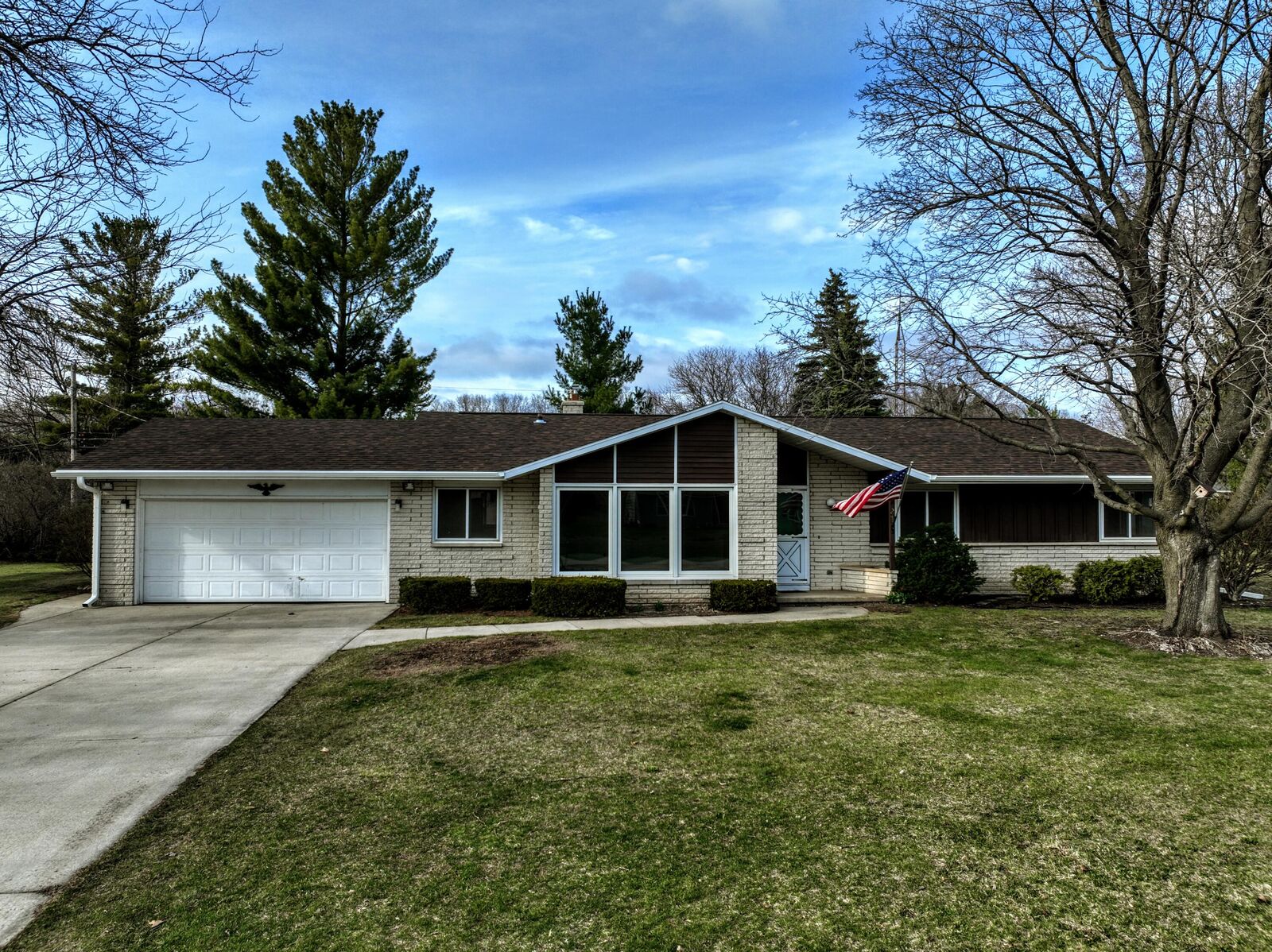 Property Photo: 243 Hillcrest Ln WI 53549