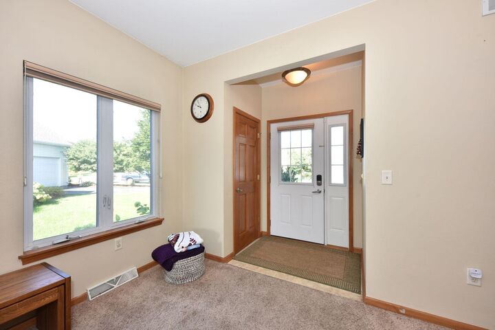 Property Photo:  835 Bridlewood Dr  WI 53027 