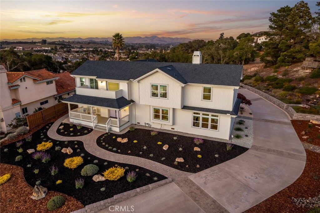 Property Photo:  267 Mercedes Lane  CA 93420 