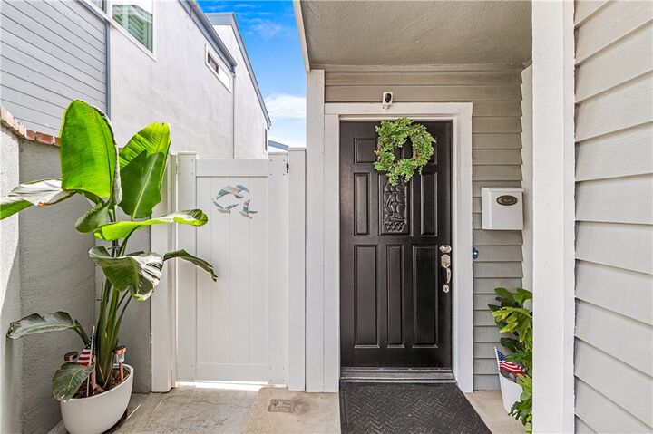 Property Photo:  504 20th  CA 92648 