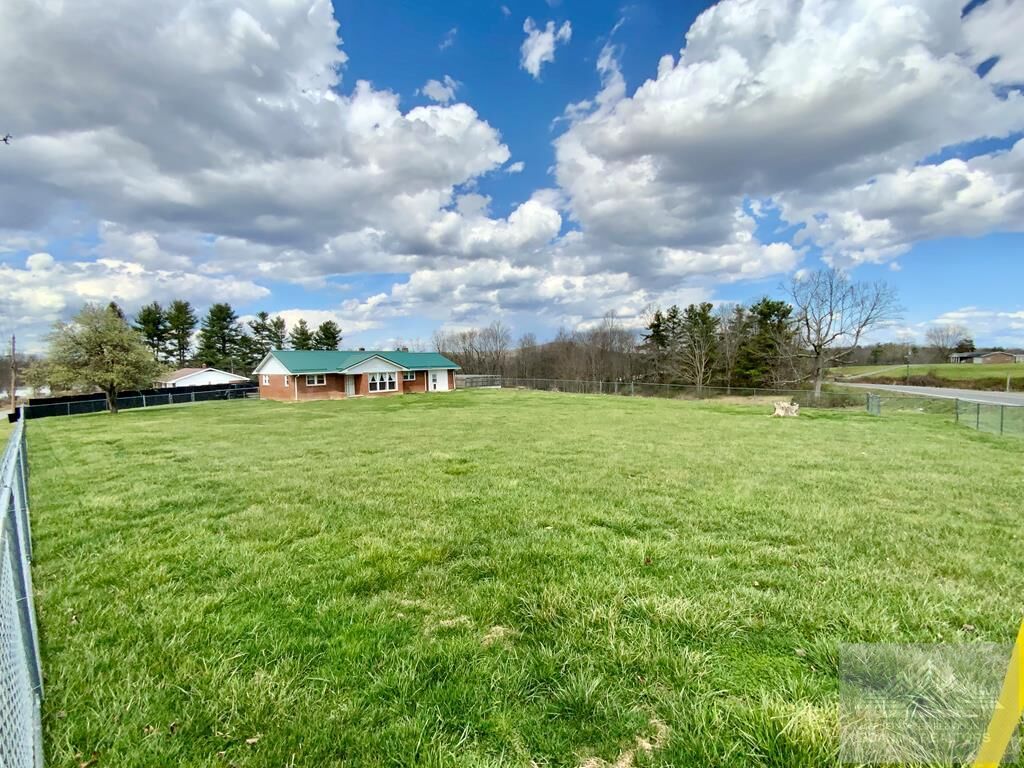 Property Photo: 5921 Hinton Road WV 24712