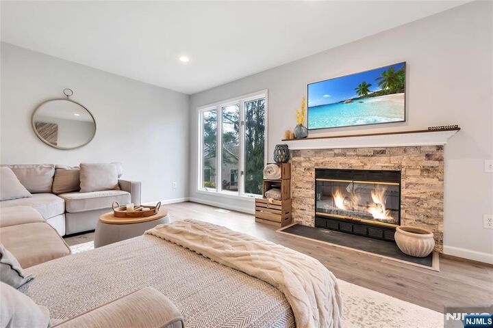 Property Photo:  31 Lenox Court  NJ 07045 