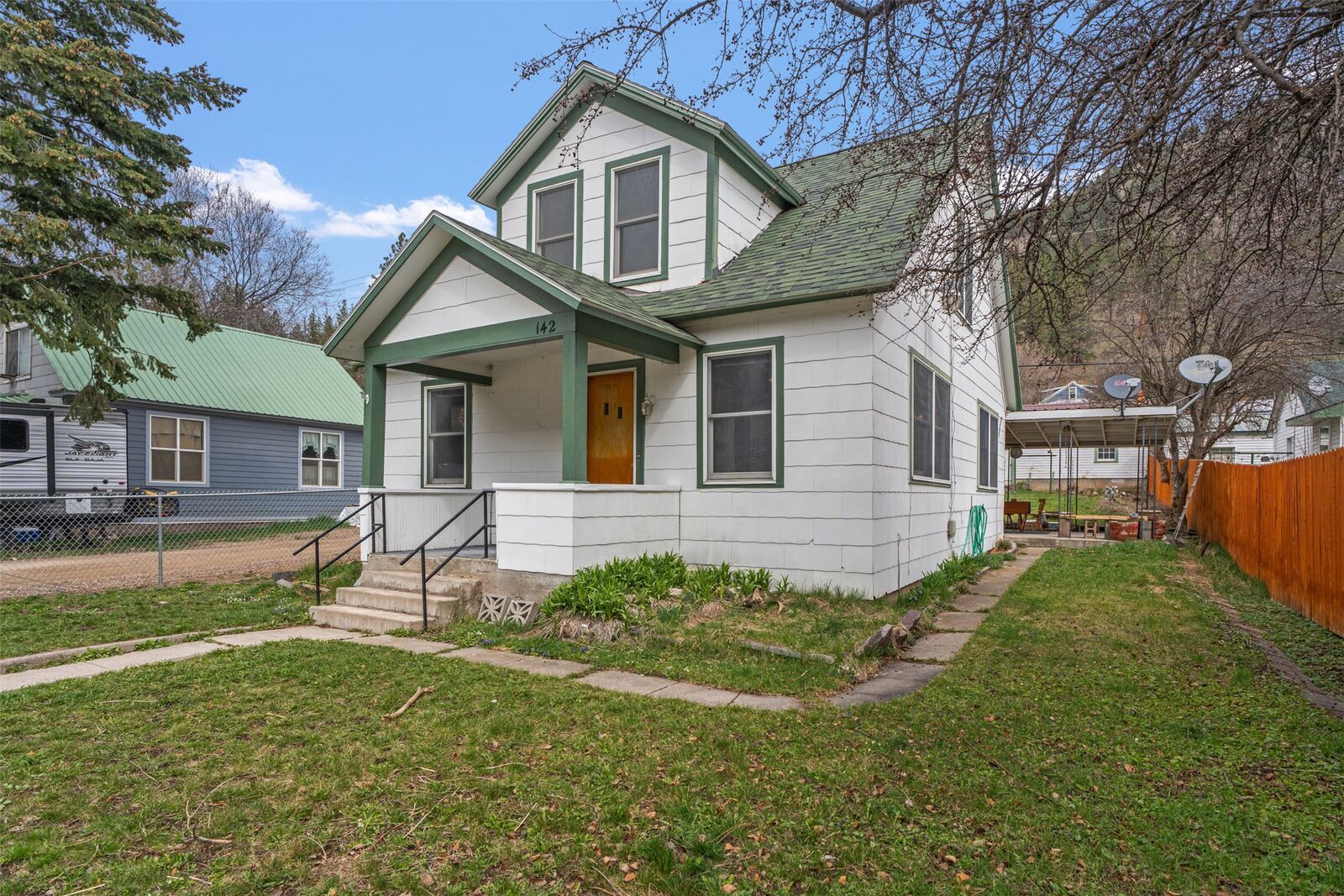 Property Photo:  142 Railroad Avenue  MT 59820 