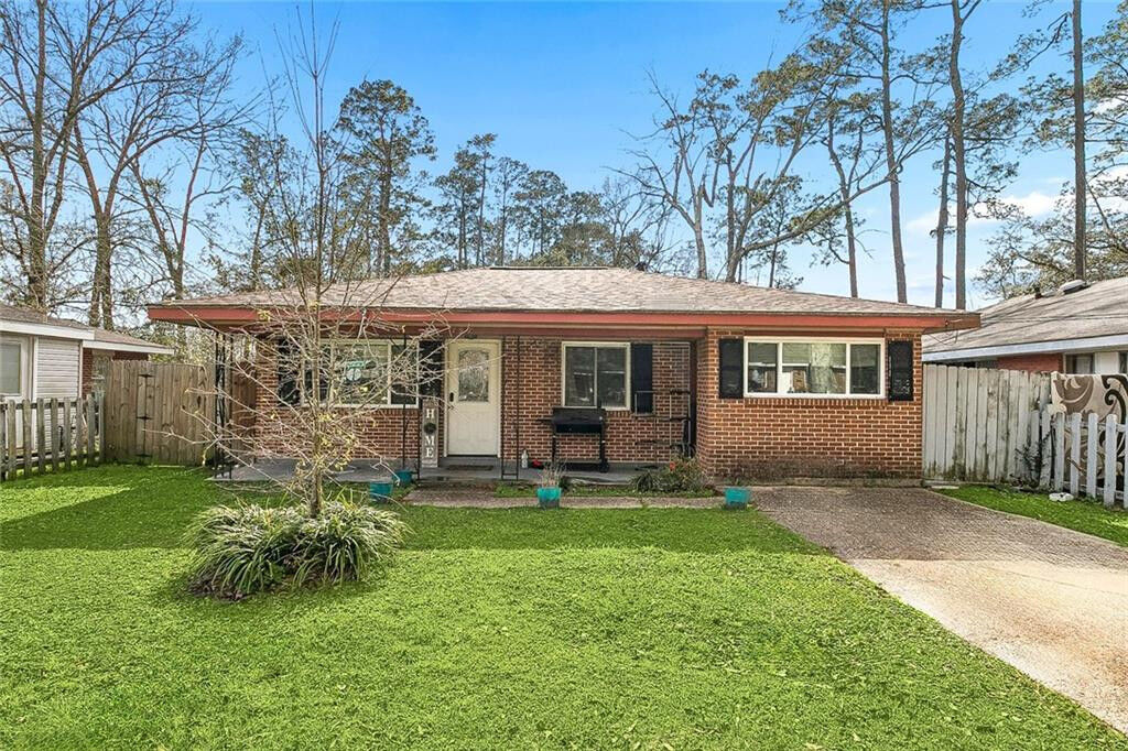 Property Photo: 797 Pinetree Street LA 70458