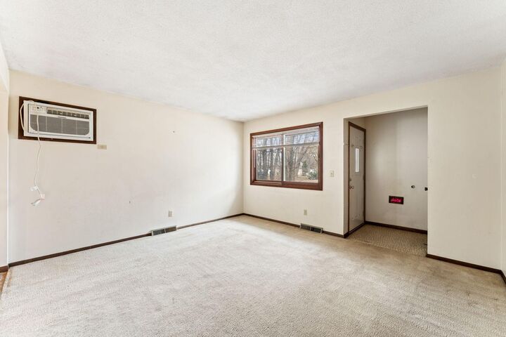 Property Photo:  845-847 Weeks Avenue SE  MN 55414 