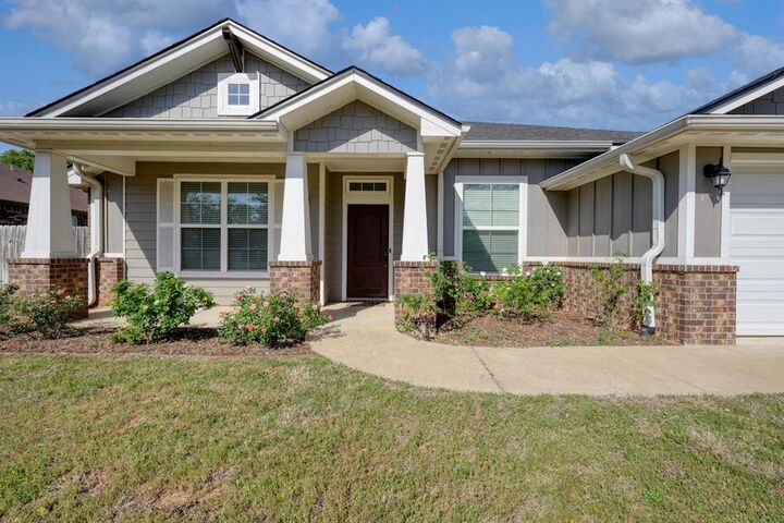 Property Photo:  500 Asher Lane  TX 75771 