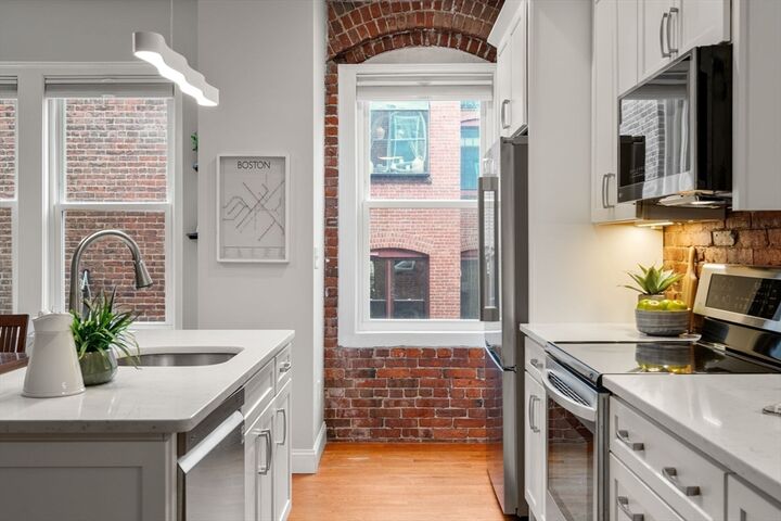 Property Photo:  39 Kent St 4  MA 02445 