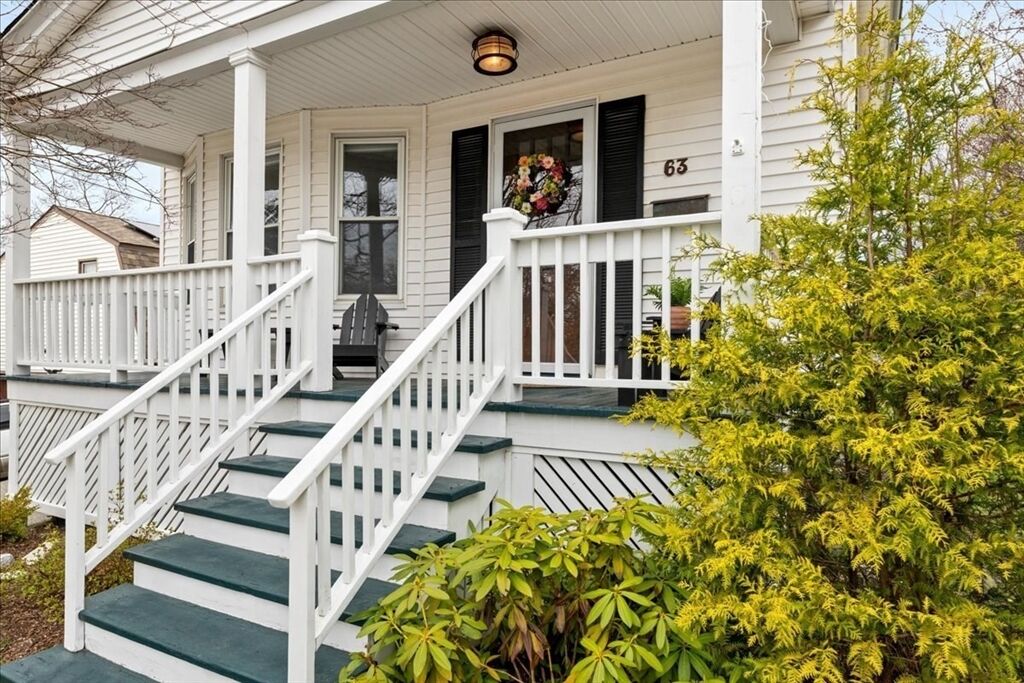 Property Photo: 63 Airlie St MA 01606