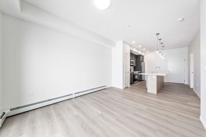 Property Photo: 245 Edith Place NW 419 AB T3R 2M7