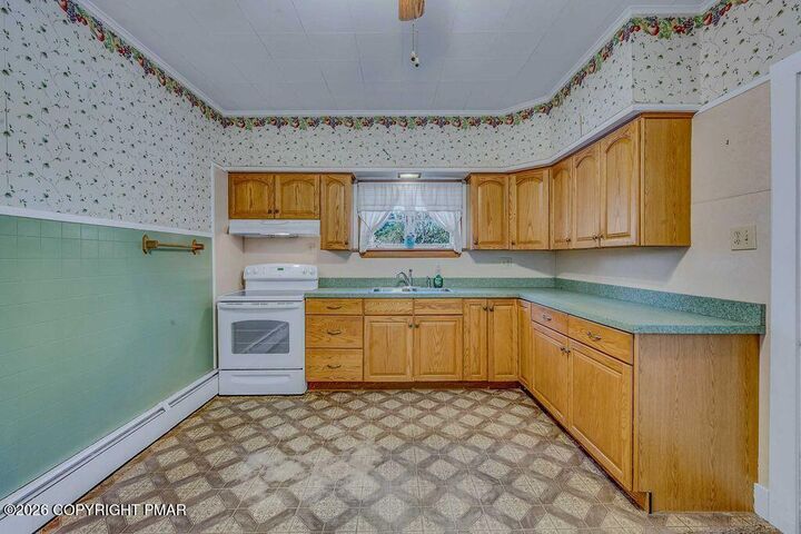 Property Photo: 437 Alvin Street PA 18224