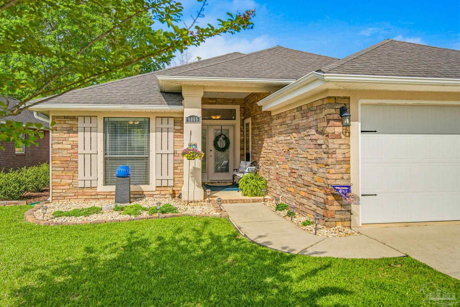 Property Photo:  6065 Dunridge Dr  FL 32571 