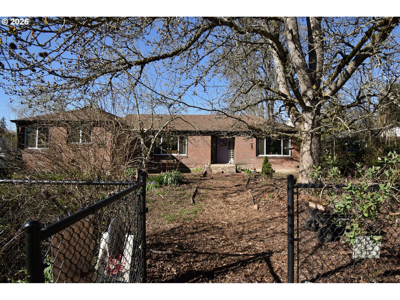 Property Photo:  