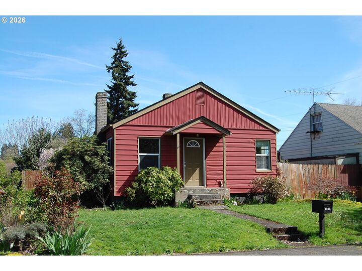Property Photo:  2715 Grant St  WA 98660 