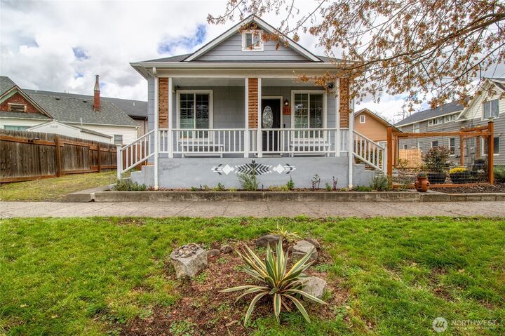 Property Photo: 311 N Chase Avenue WA 99362