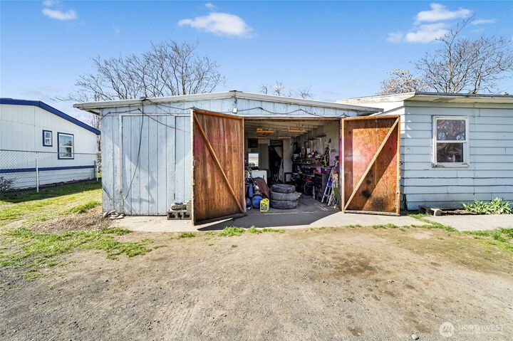 Property Photo:  4064  Airway Drive NE  WA 98837 