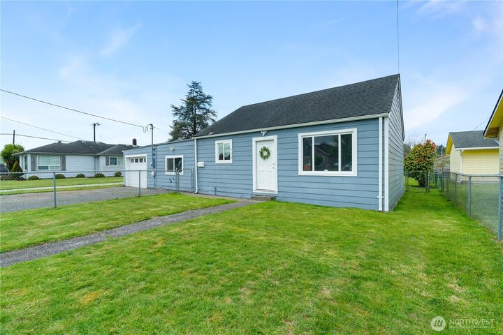 Property Photo:  608 W Scott Street  WA 98520 