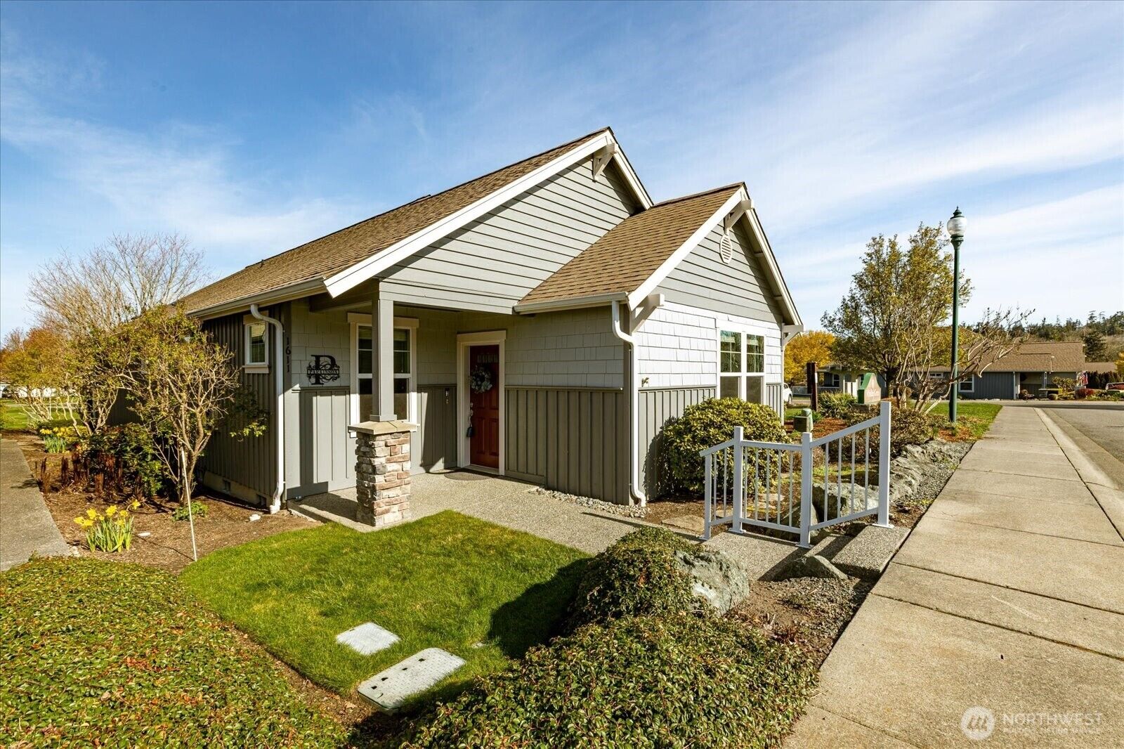 Property Photo: 1611 SW Vanguard Street WA 98277