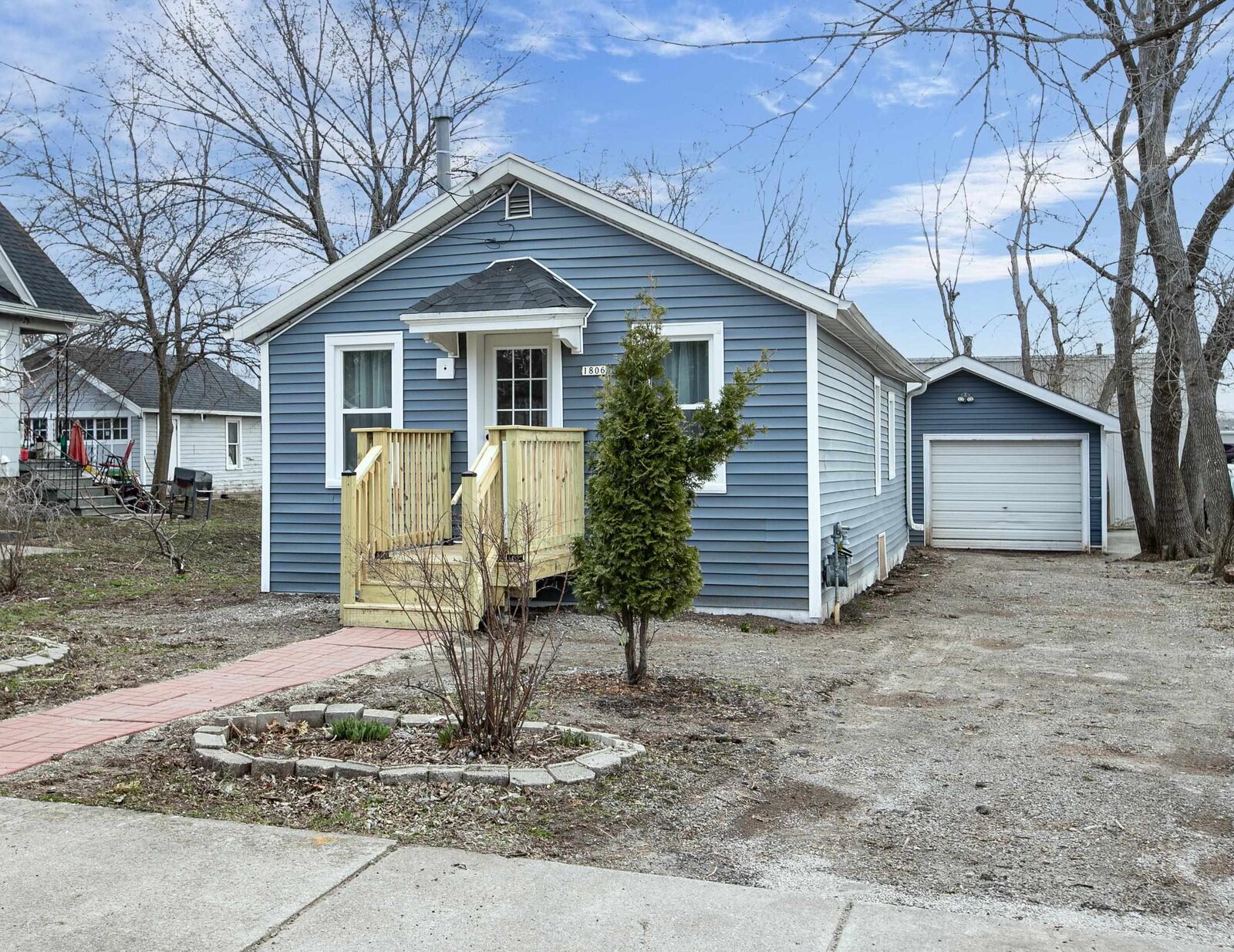 Property Photo:  1806 Ashland Street  WI 54901 