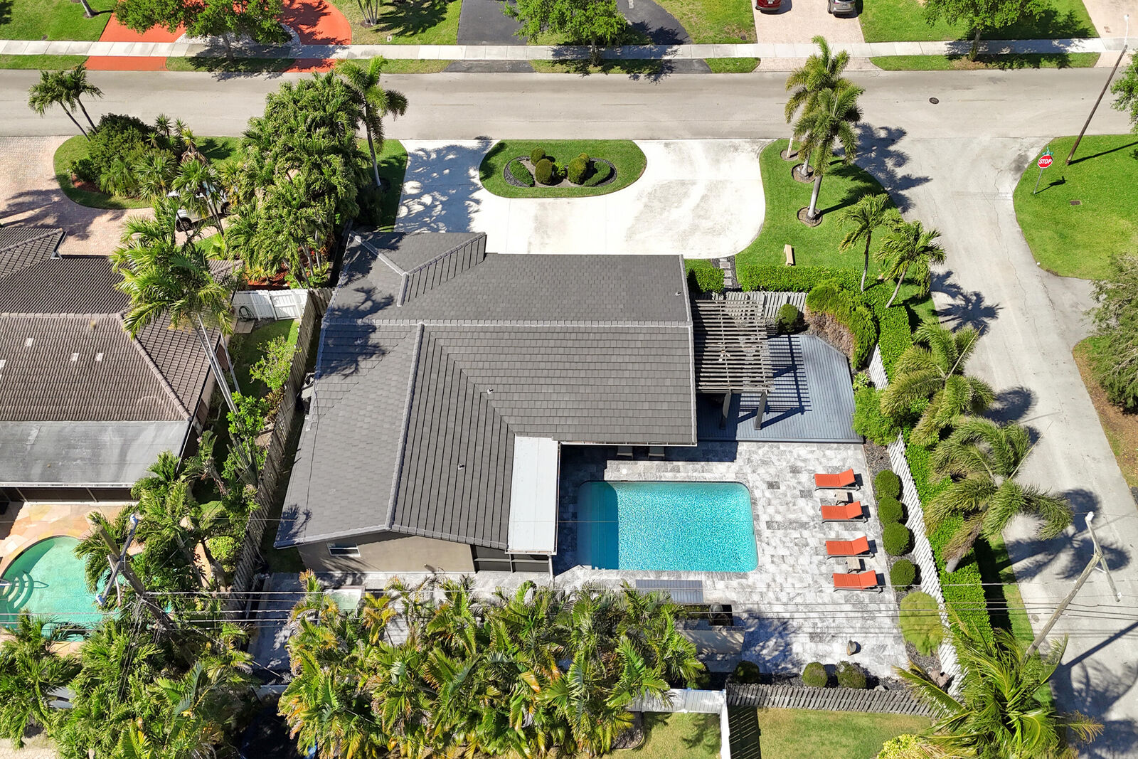 Property Photo: 2750 NE 45th Street FL 33064