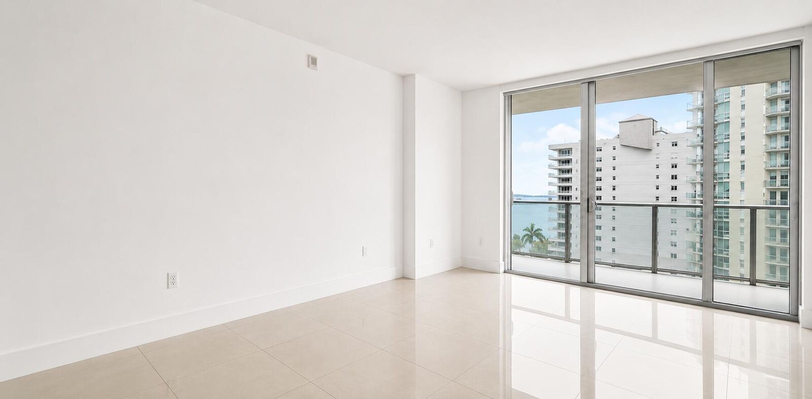 Property Photo: 1300 Brickell Bay Drive 1005 FL 33131