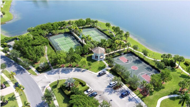 Property Photo:  1416 NW Leonardo Circle  FL 34986 