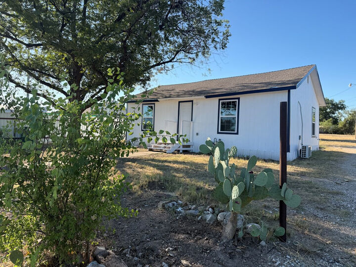 Property Photo:  1517 Culberson Street  TX 76903 