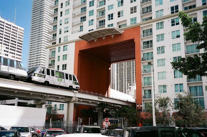 Property Photo:  133 NE 2nd Ave 1011  FL 33132 